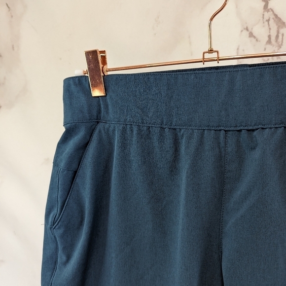 LL Bean Pants Womens Small R Cargo Blue Tropicwear Stretch Ripstop Pull On Storm - Picture 3 of 13